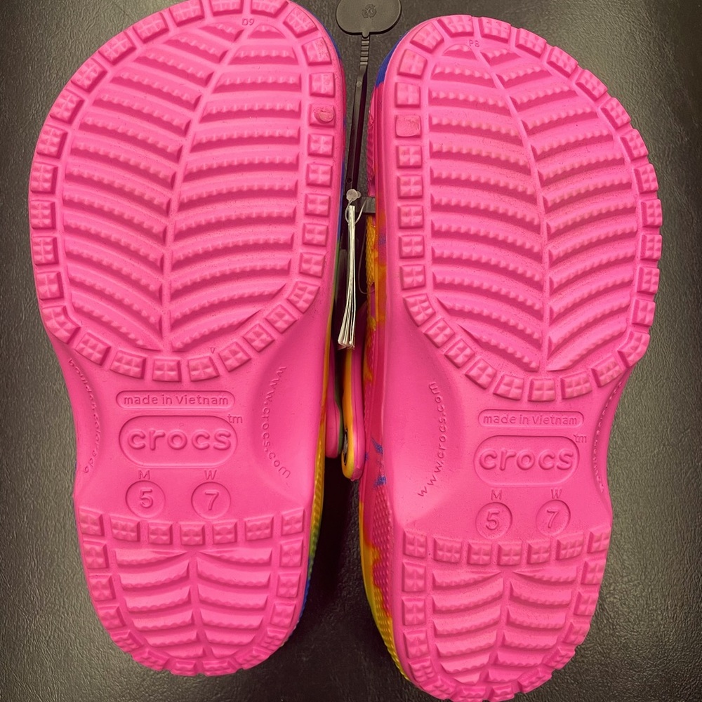 Crocs - Picture 2 of 3